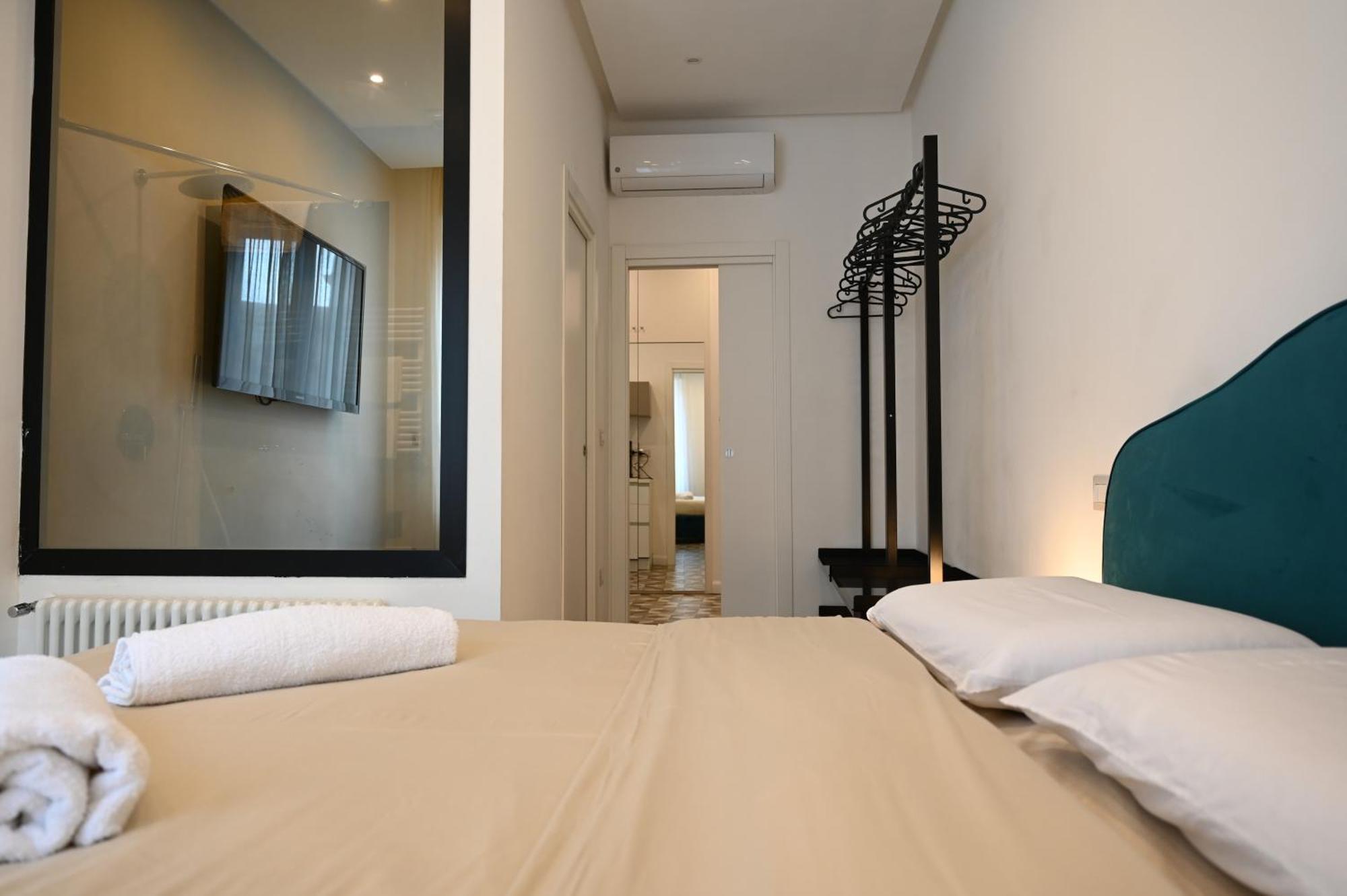 Qhouse Apartment Napoli Bagian luar foto