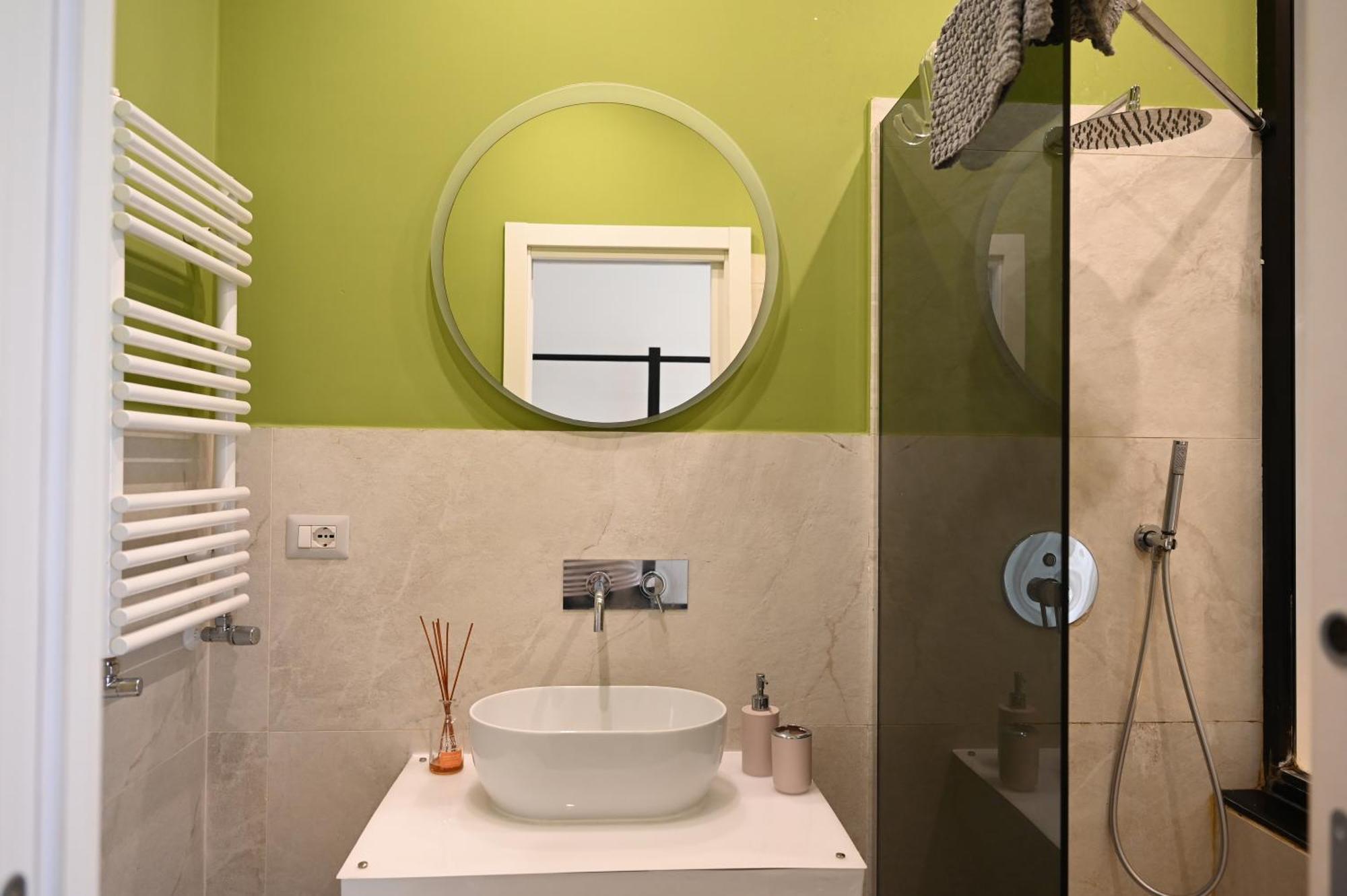 Qhouse Apartment Napoli Bagian luar foto