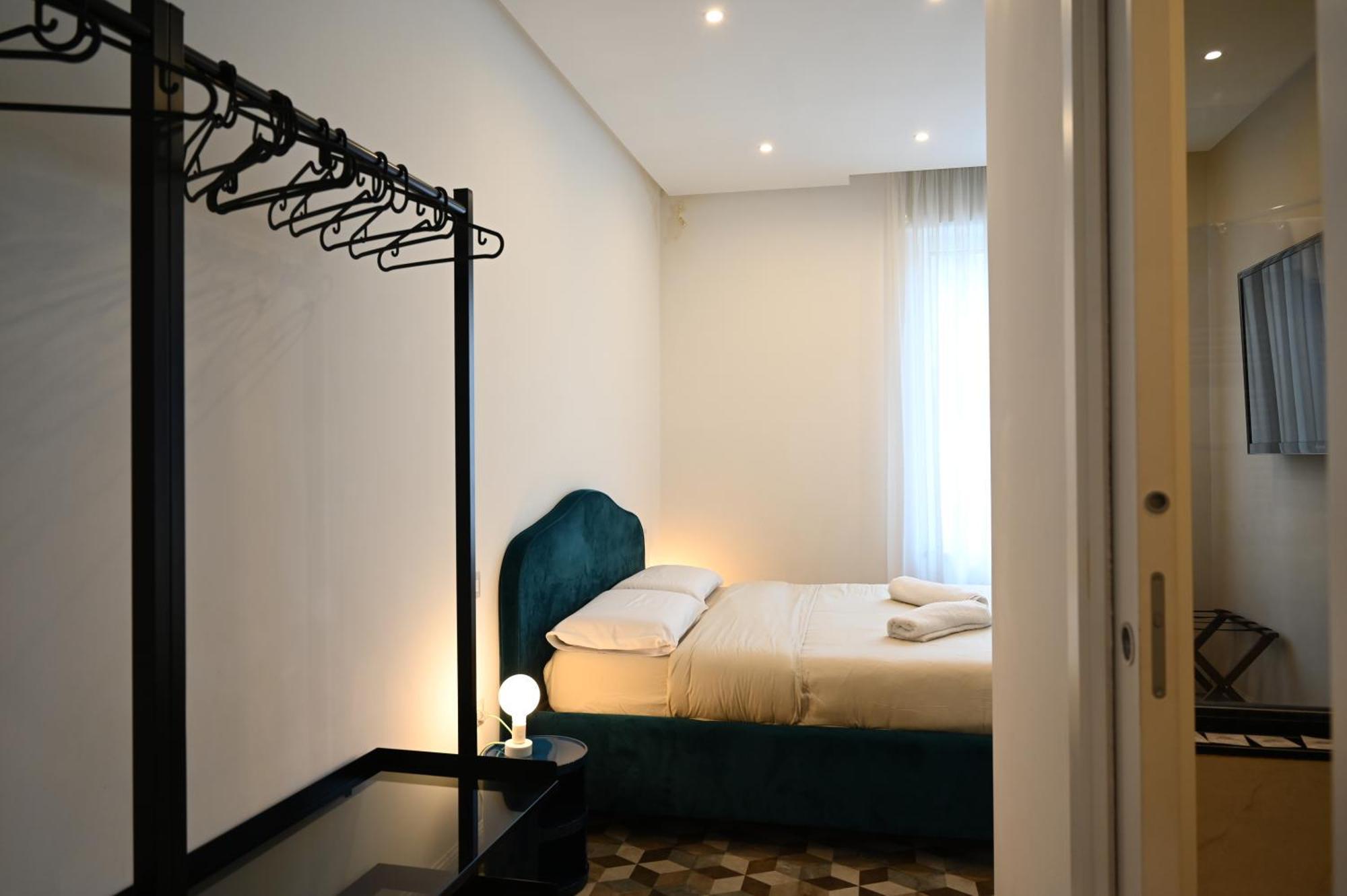 Qhouse Apartment Napoli Bagian luar foto
