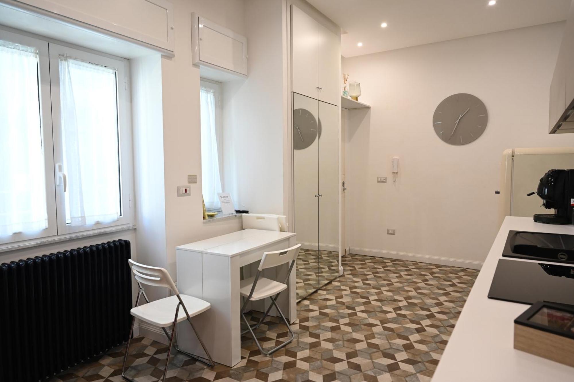 Qhouse Apartment Napoli Bagian luar foto
