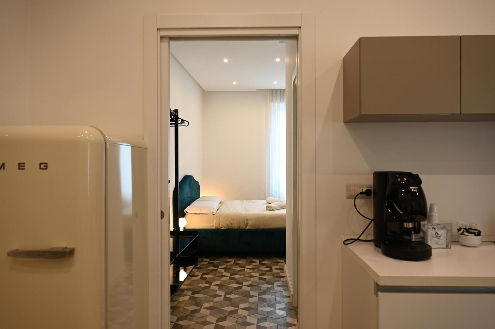 Qhouse Apartment Napoli Bagian luar foto