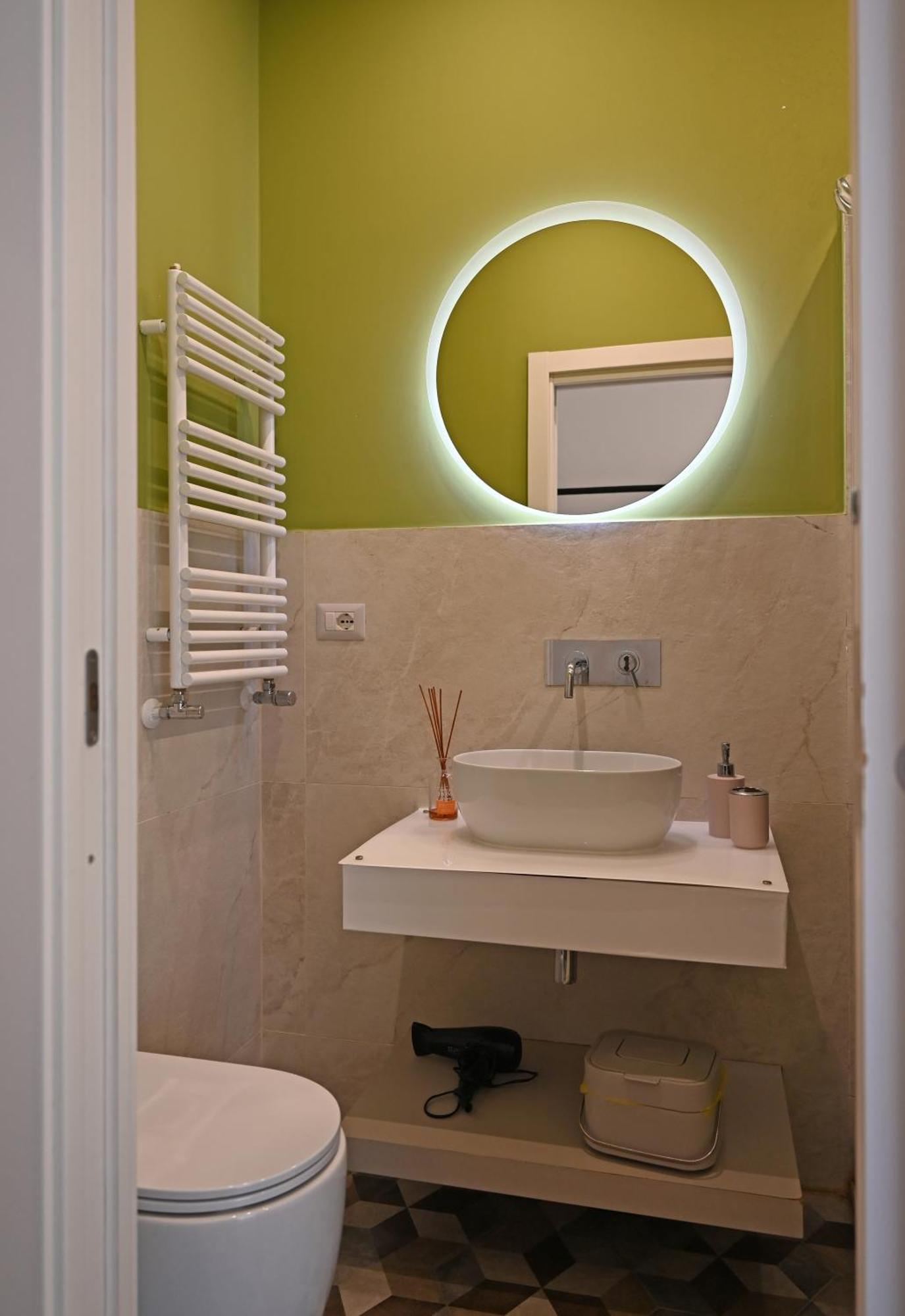 Qhouse Apartment Napoli Bagian luar foto