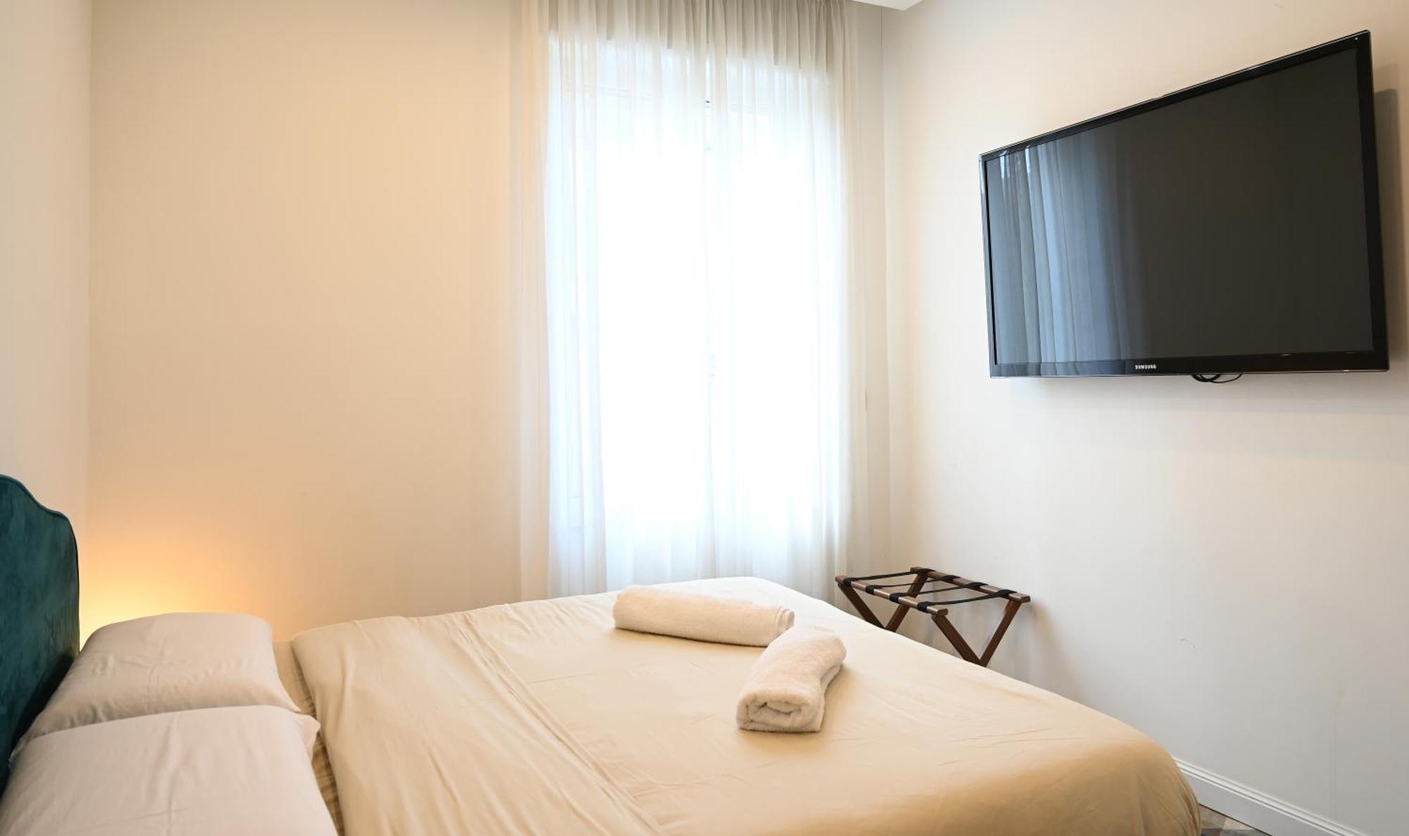 Qhouse Apartment Napoli Bagian luar foto