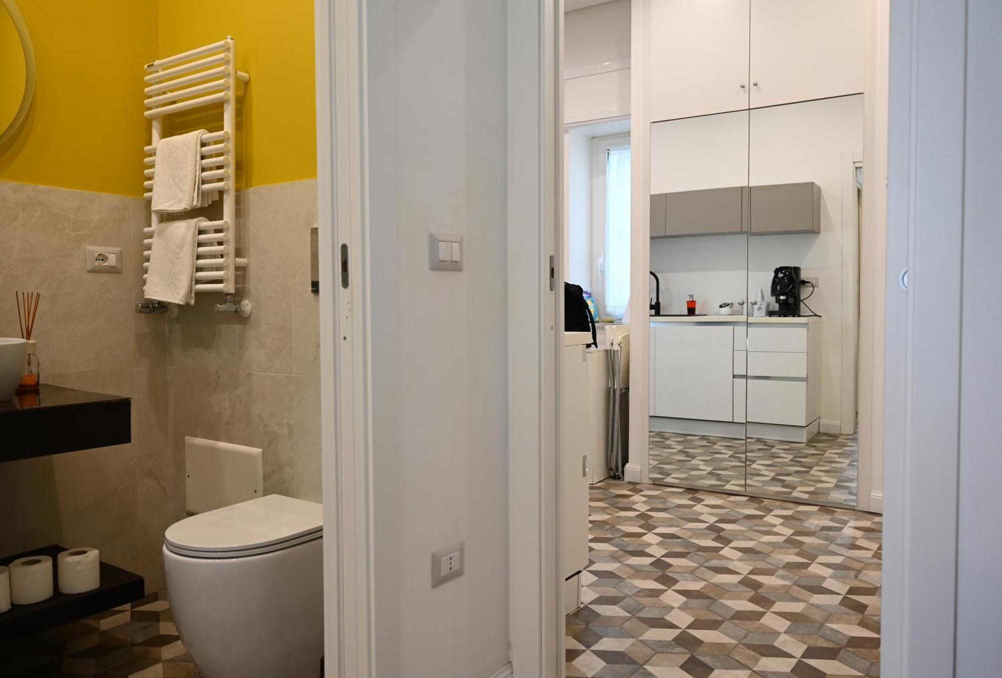 Qhouse Apartment Napoli Bagian luar foto